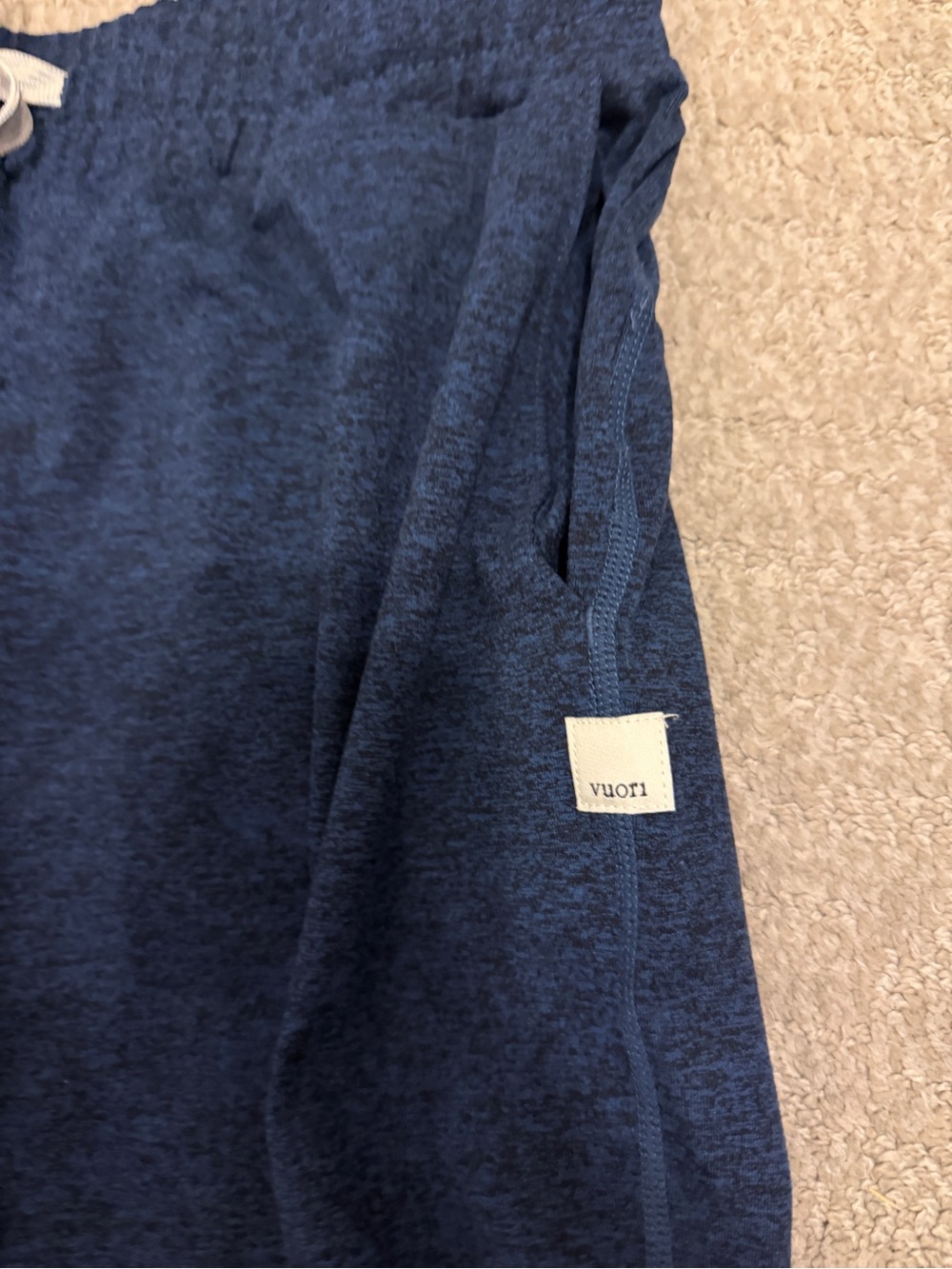 Vuori joggers heathered Navy blue size small - Picture 3 of 5